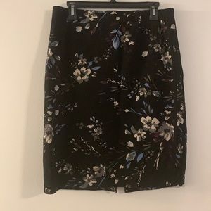 White House Black Market. Great condition. I wore it once.